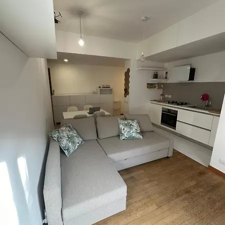 Be-c0 Bicocca Luxury Garden 아파트 *